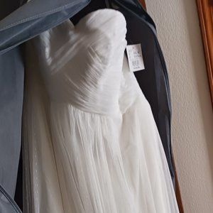 Wedding Dress New W/ Tags, Dress Bag Includuded